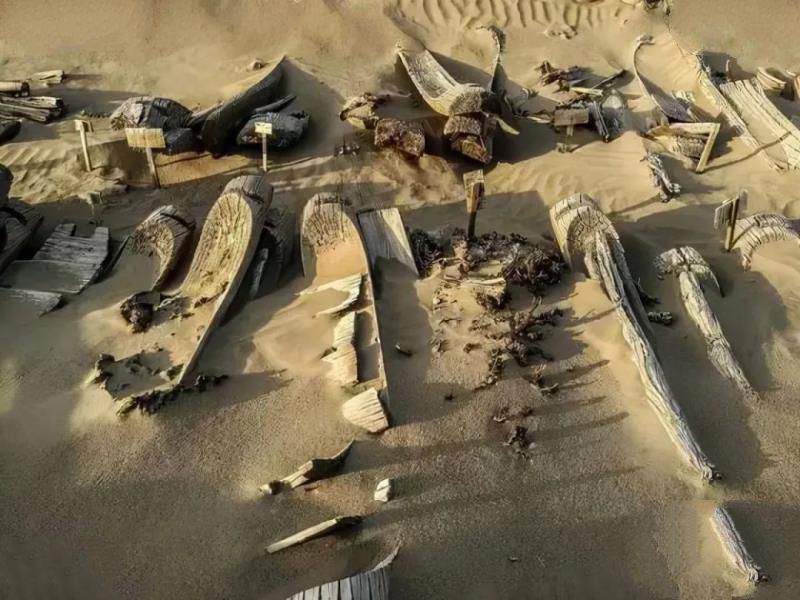 各国卫星观察到中国新疆死亡之海里的宝盆越来越大